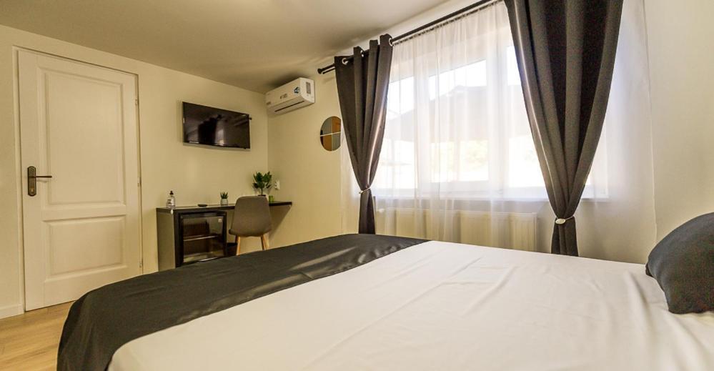 Casa Emilia Hotel Хунедоара Екстериор снимка