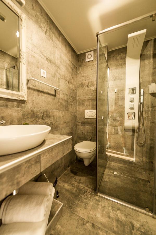 Casa Emilia Hotel Хунедоара Екстериор снимка