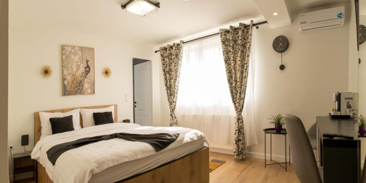 Casa Emilia Hotel Хунедоара Екстериор снимка